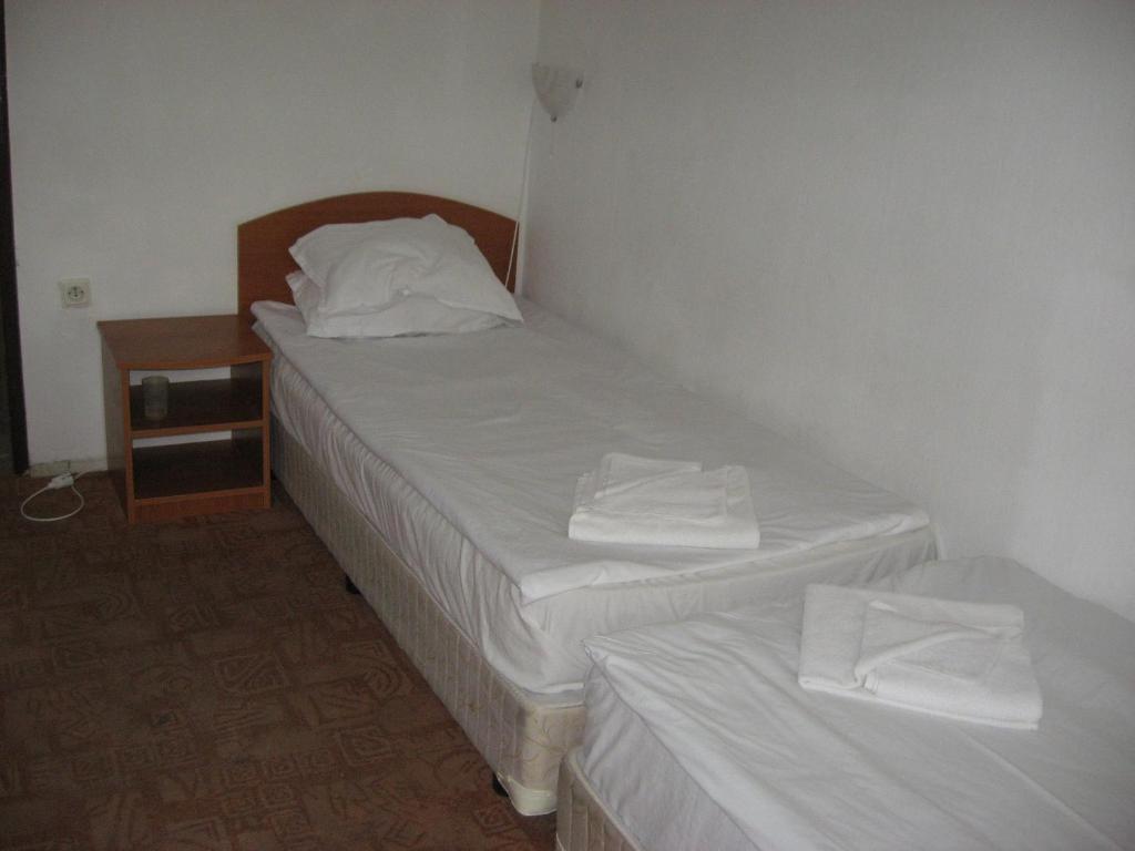 Diana Hotel Golden Sands Room photo